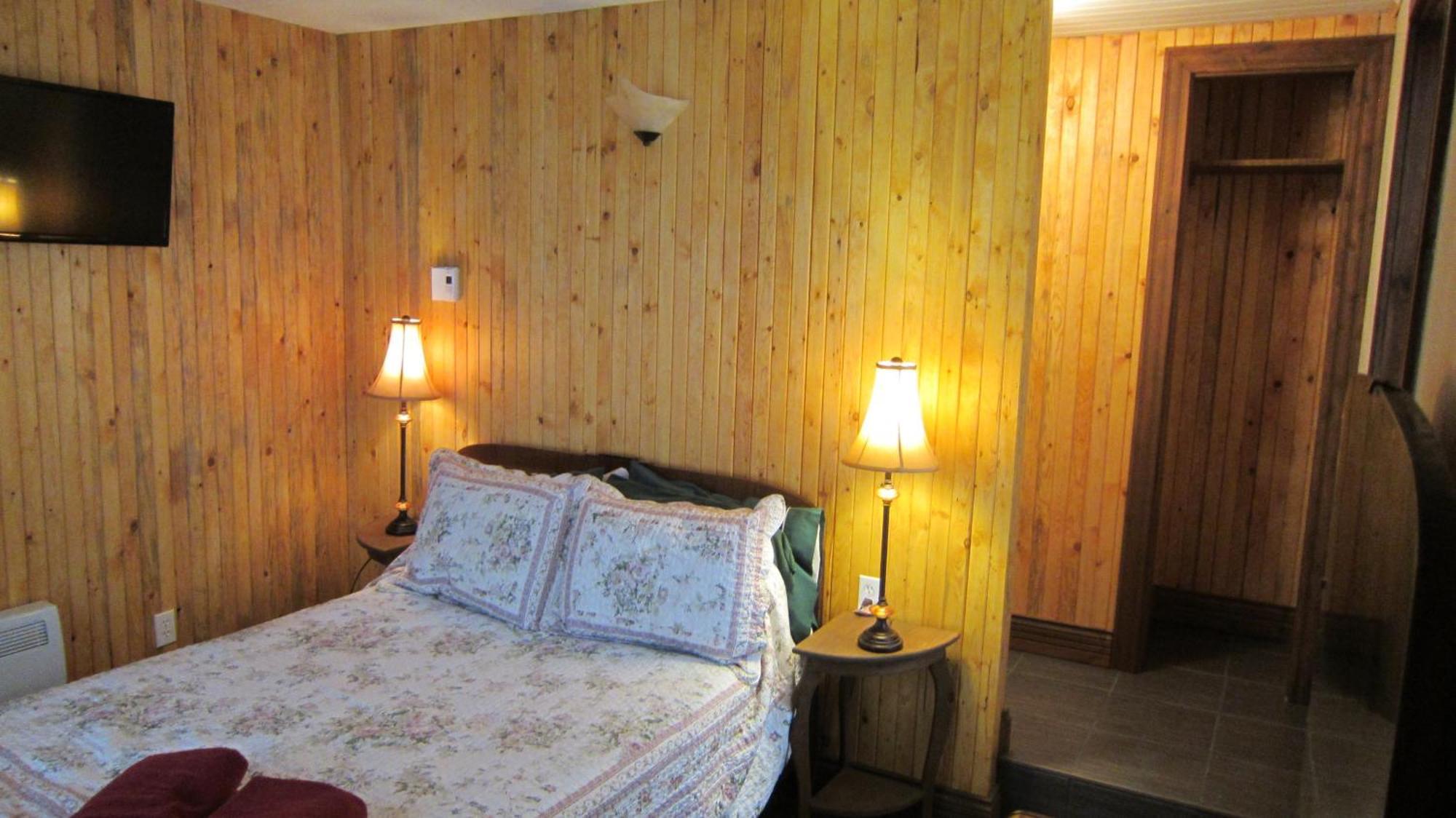 Auberge Le Four A Pain Petite-Riviere-Saint-Francois Buitenkant foto