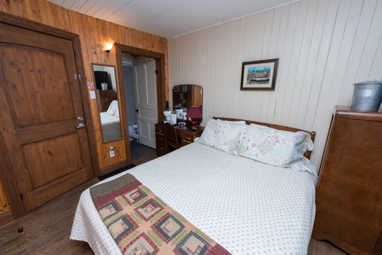 Auberge Le Four A Pain Petite-Riviere-Saint-Francois Buitenkant foto