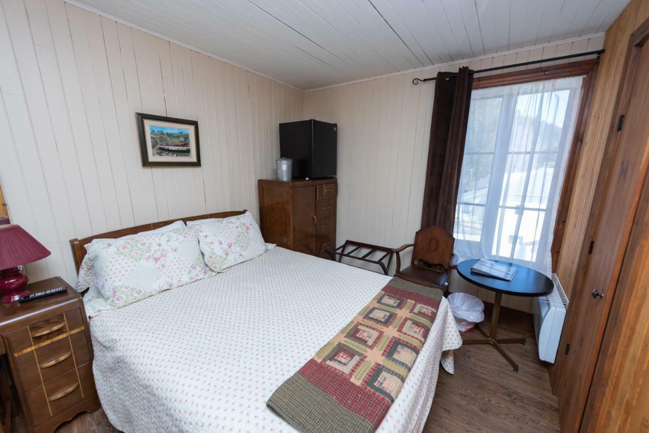 Auberge Le Four A Pain Petite-Riviere-Saint-Francois Buitenkant foto