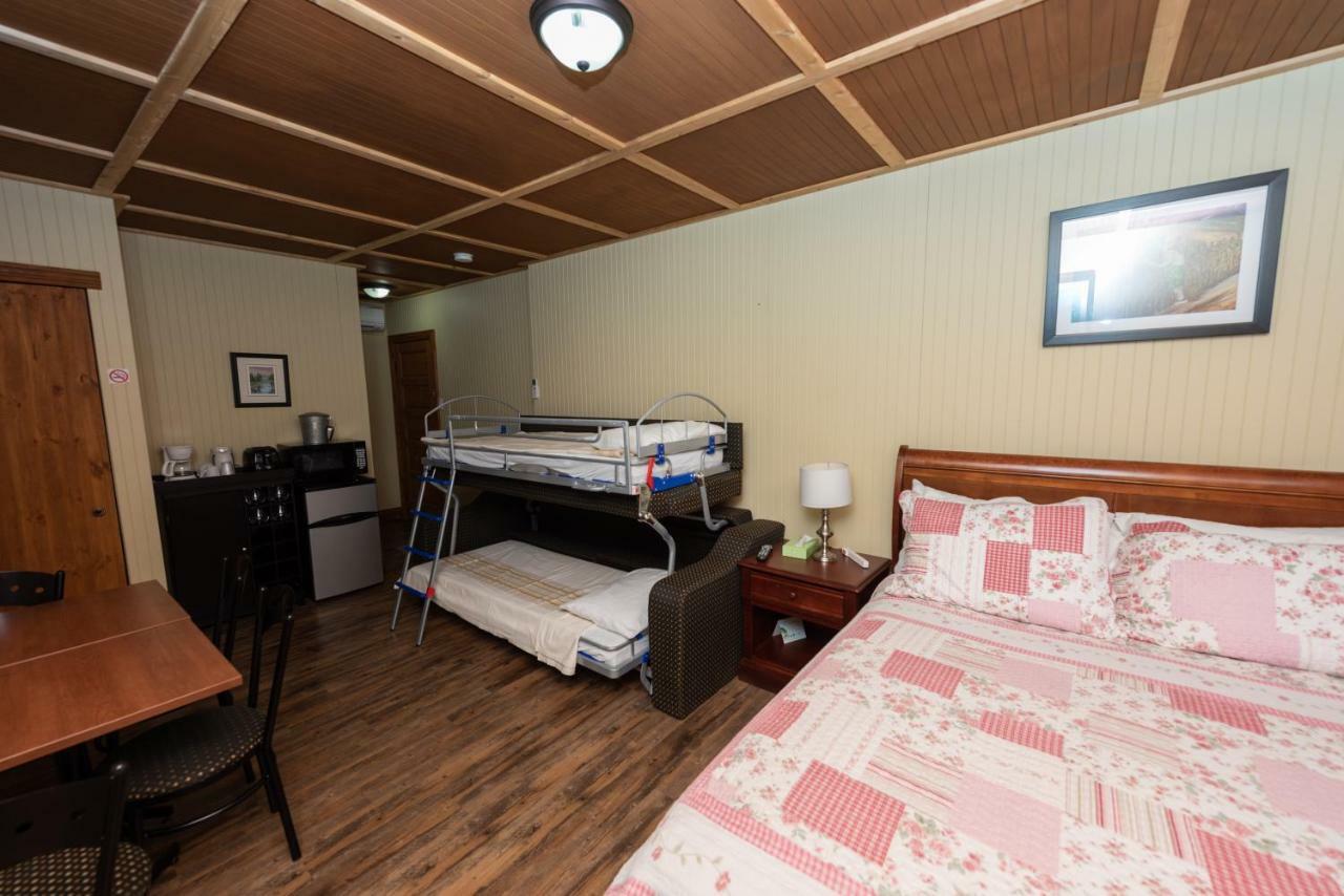 Auberge Le Four A Pain Petite-Riviere-Saint-Francois Buitenkant foto