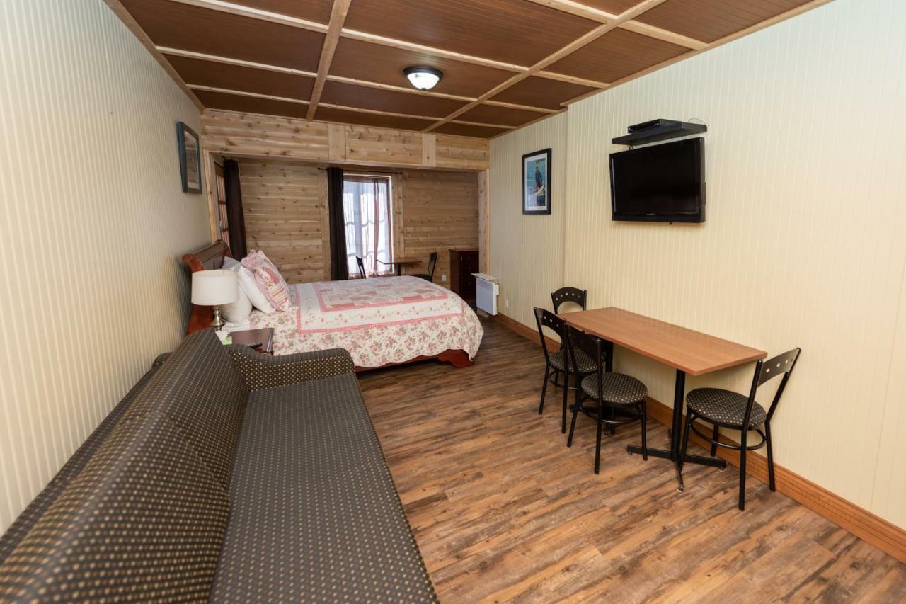 Auberge Le Four A Pain Petite-Riviere-Saint-Francois Buitenkant foto