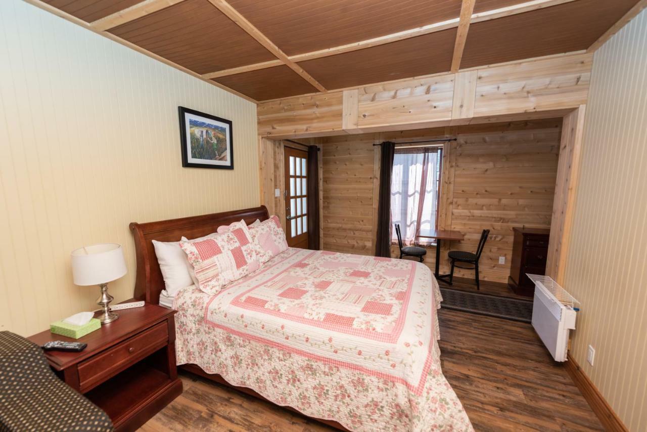 Auberge Le Four A Pain Petite-Riviere-Saint-Francois Buitenkant foto