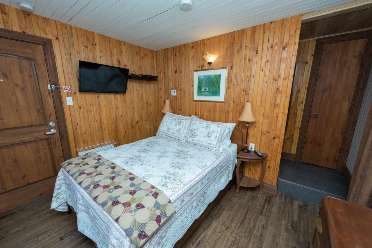 Auberge Le Four A Pain Petite-Riviere-Saint-Francois Buitenkant foto